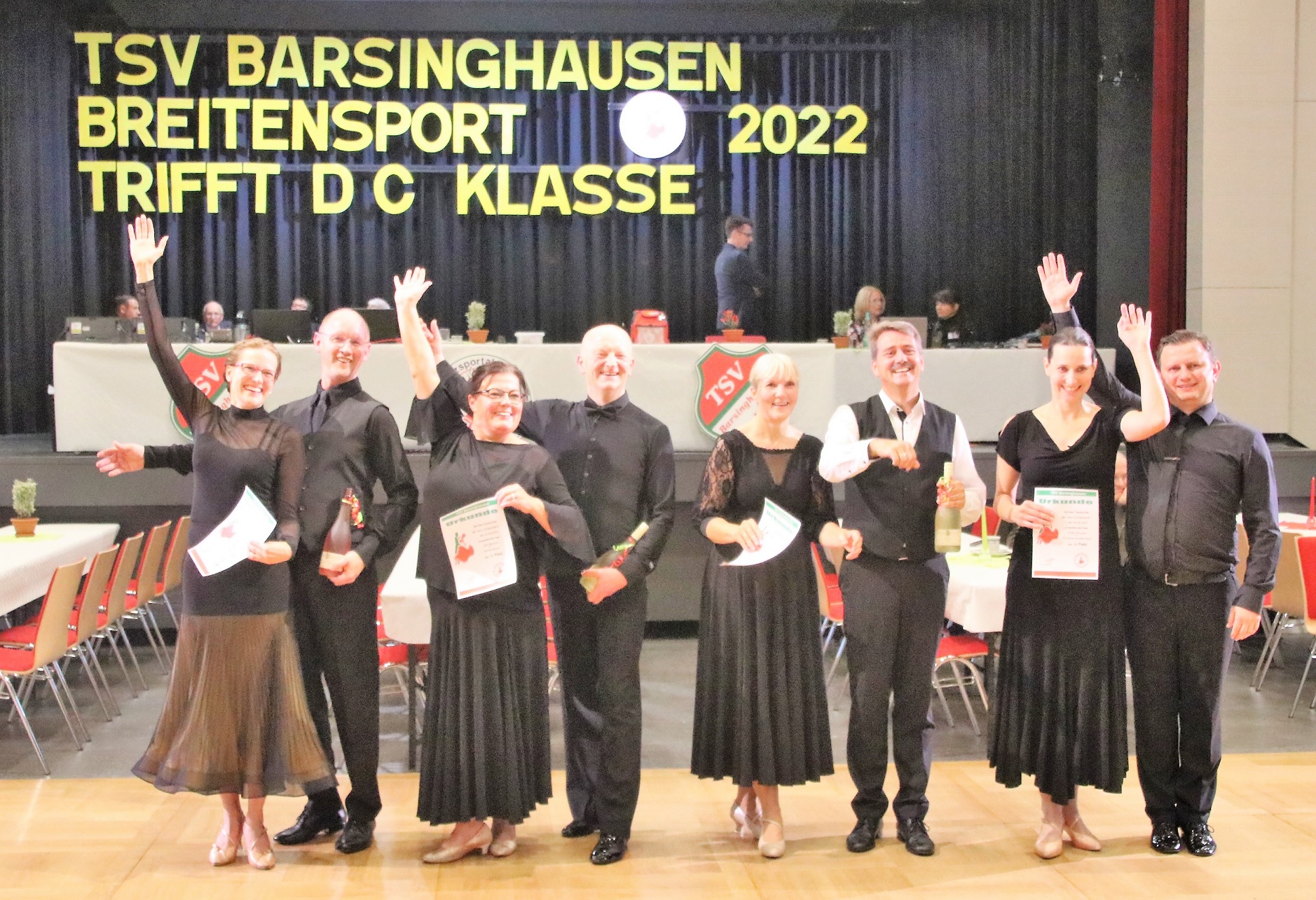 v.l.: Alina Cizmesija und Michael Behrens, Nicole Beyer und Dirk Menzel, Nicole und Lutz Grünhagen, Christina Junkermann und Peter Krause (Foto: Lutz Ahlborn)