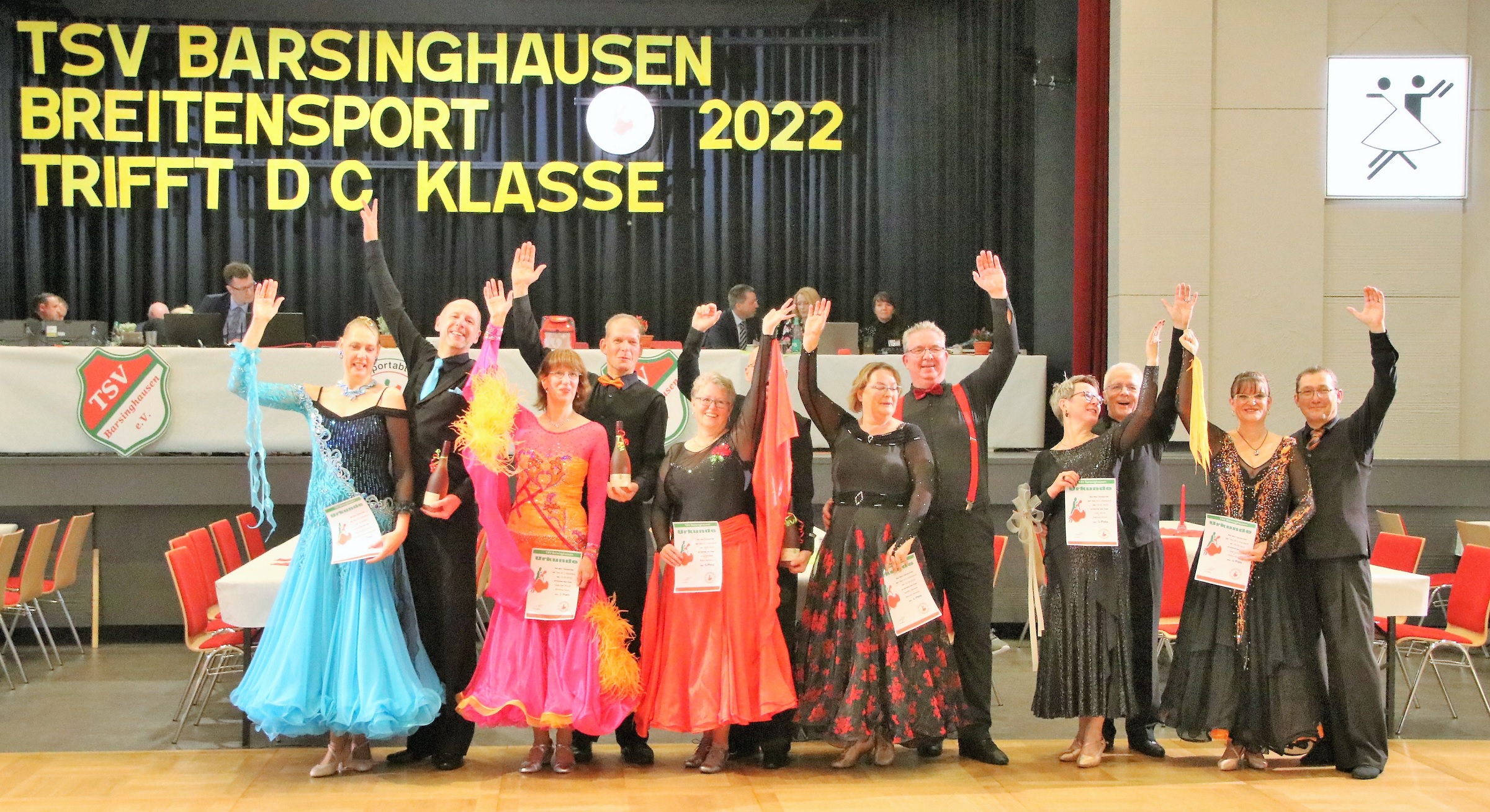 v.l.: Stefanie und Olaf Reichenbächer, Annette Hank und Joachim Preuß, Petra und Jörg Altmann, Kerstin und Steffen Bender, Daniela und Uwe Streit, Heike und Olaf Greiner (Foto: Lutz Ahlborn)
